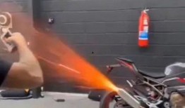 热点爆料摩托车视频,网友热议交通安全